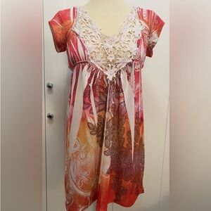 Floral Print V Neck Dress With Lace Back Accent Peach & Pink Sz MED
